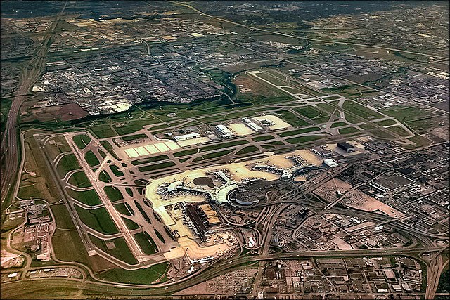 فرودگاه بین‌المللی تورنتو پیرسون (YYZ)؛ بزرگترین فرودگاه کانادا